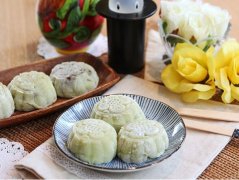 抹茶红豆月饼的做法视频