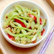 红椒炒花菜的做法