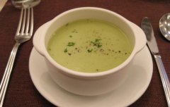 西兰花怎么做好吃，好吃又简单的西兰花菜