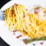 迷迭香蒜培根蛋面的做法