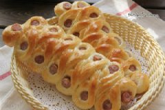 欧芹香肠面包的家常做法