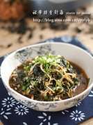 裙带菜拌金针菇