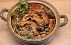 田螺鸭脚煲的做法视频