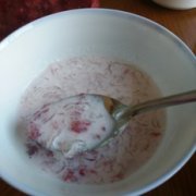 草莓牛奶燕窝的做法