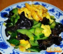 【黄瓜炒鸡蛋木耳】黄瓜炒鸡蛋木耳的做法_黄瓜炒鸡蛋木耳宜忌人群
