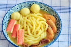 咖喱海鲜乌冬面的做法