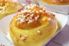 橙皮蜂蜜面包卷的做法