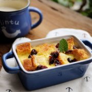 缤纷果干面包布丁的做法