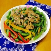 肉片炒四季豆的做法