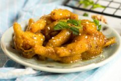 年夜饭必备小吃:红烧凤爪的家常做法