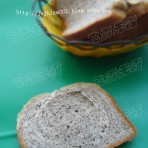 轻松三步做出烫种黑芝麻土司（面包机）