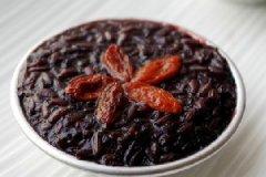 枸杞黑米饭的家常做法