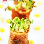 豆芽虾仁烟肉卷