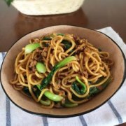 青菜肉沫炒面的做法