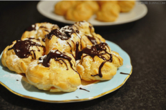 巧克力奶油泡芙