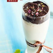 奥利奥香蕉奶昔的做法