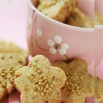 芝麻肉松饼干的做法