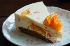 芒果流心杨枝甘露慕斯蛋糕